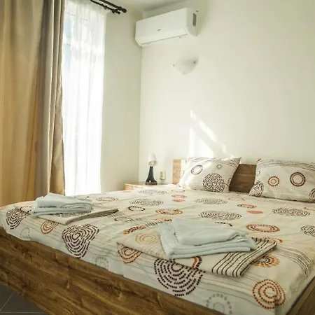 Hotell арапя