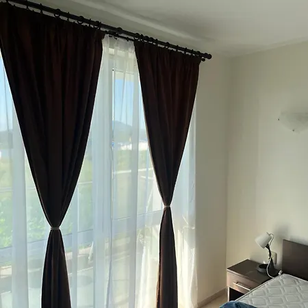Hotell арапя